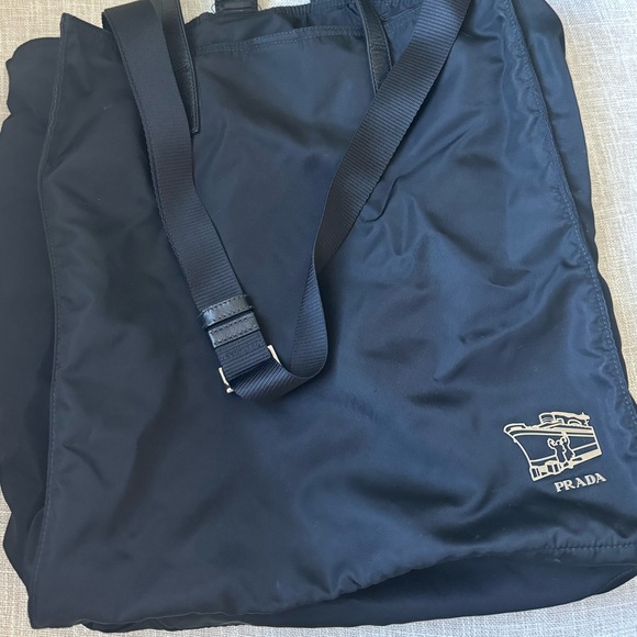 Prada totes bag - Picture 1 of 3